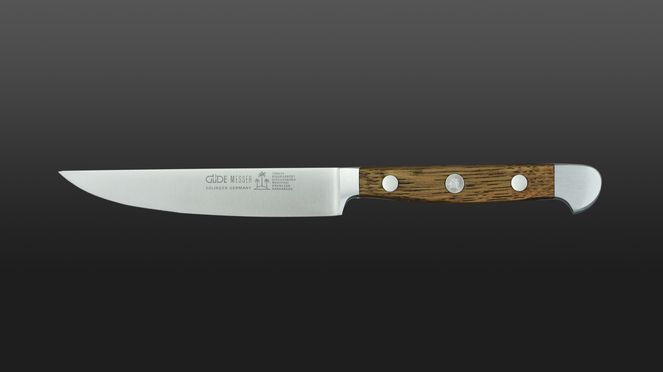 
                    The Güde steak knife Rustico convinces by its sharpness and the noble design