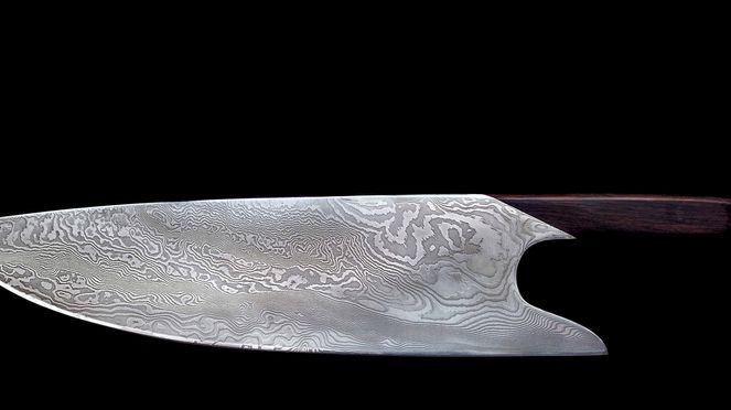 
                    The Knife Damask with 300 layer steel with non-stainless damask