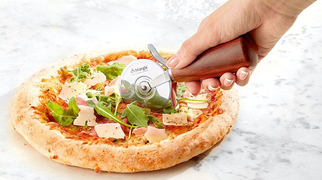 
                    triangle® pizza cutter also a nice gift idea