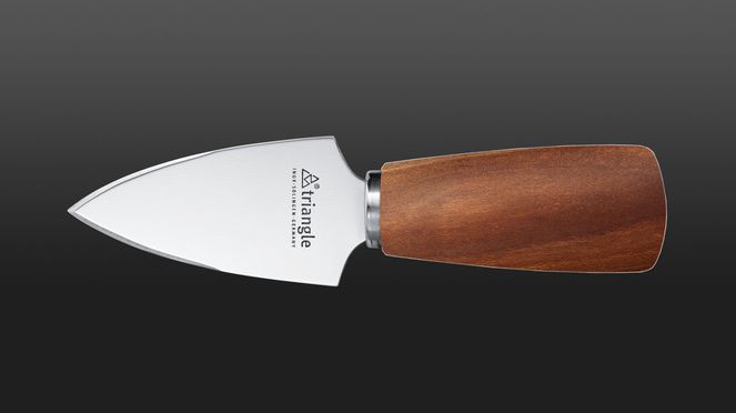 
                    The Parmesan knife pointed has a particularly sturdy blade