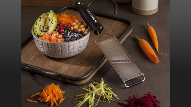 
                    Julienne slicer of the Gourmet series from Microplane®