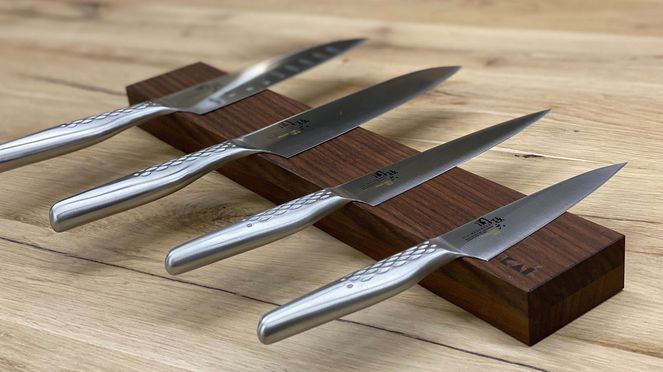 
                    Shoso chef's knife of the Shoso knife series with magnetic strip