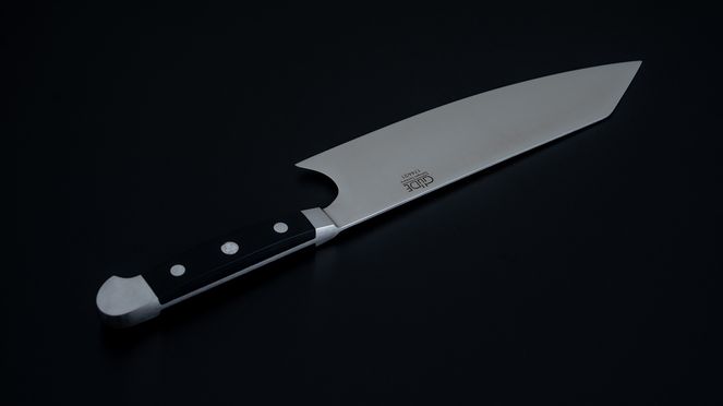 
                    Güde Kiritsuke Alpha mit charakteristischer K-Tip Klinge