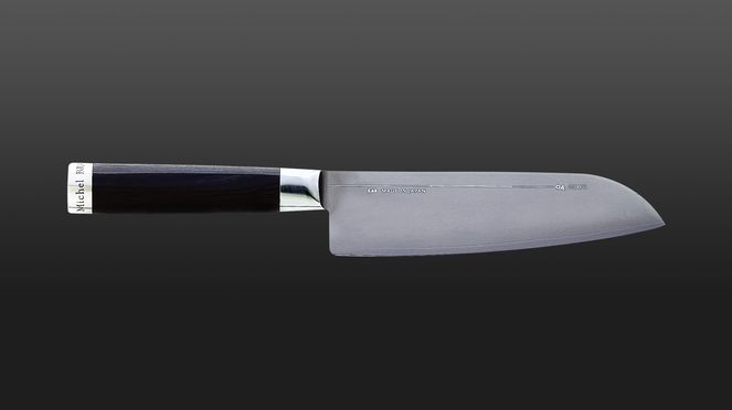 
                    The Michel Bras small Santoku is ideal to prepare fruit and vegetables