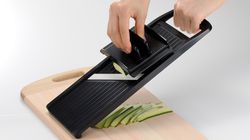 High-tech ceramics, vegetable slicer