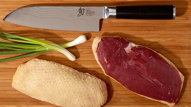 
                    Santoku left handed for cutting meet, fish and vegetables