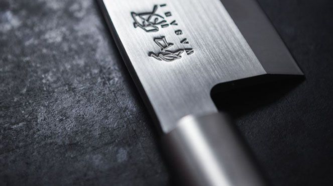 
                    Kai Wasabi Santoku con logo Wasabi