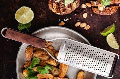 mp_Master_Series_Coarse Blade_horseradish marinade_BBQ_beef_ grilled_300DPI_Presse.jpg