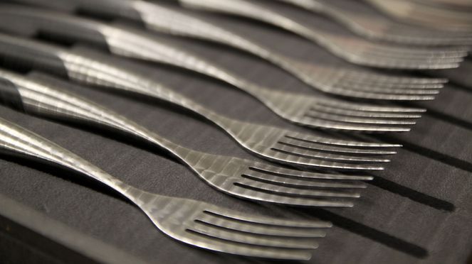 
                    swiss damask fork serial production