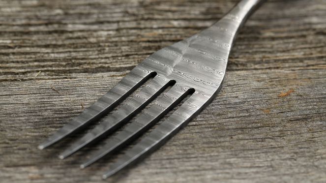 
                    swiss damask fork – sknife