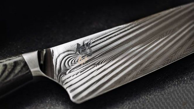 
                    Damask blade of Nagare utility knife