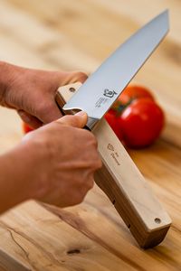 sknife-praezisionsschleifgeraet_Presse 300DPI.jpg