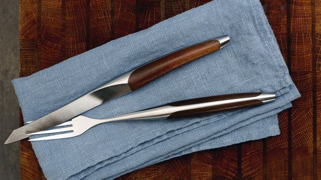 
                    swiss steak cutlery walnut awarded with design prices