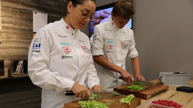 
                    Kiritsuke with precision sharpener also popular with the Culinary Junior National team