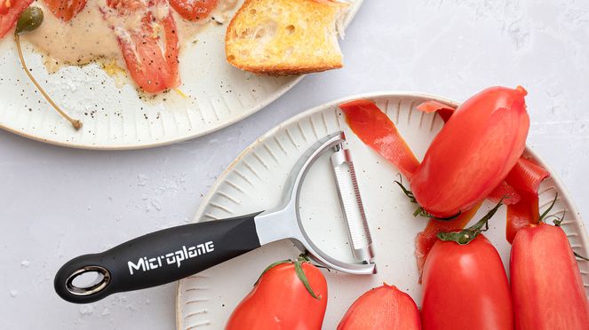
                    Éplucheur pro Y denté de Microplane