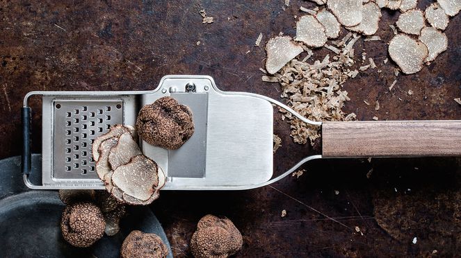 la râpe à truffes, accessoire indispensable pour vos présentations  culinaires