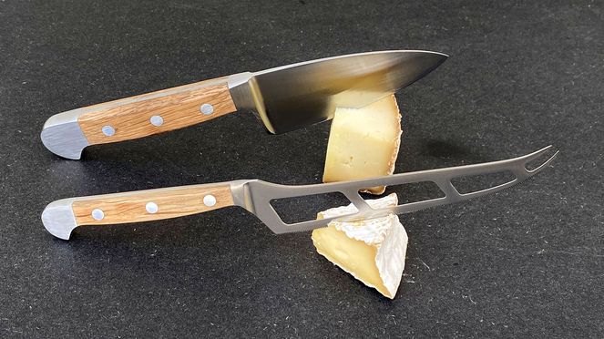 
                    Le set de couteaux à fromage Güde pour du fromage à pâte dur et à pâte molle